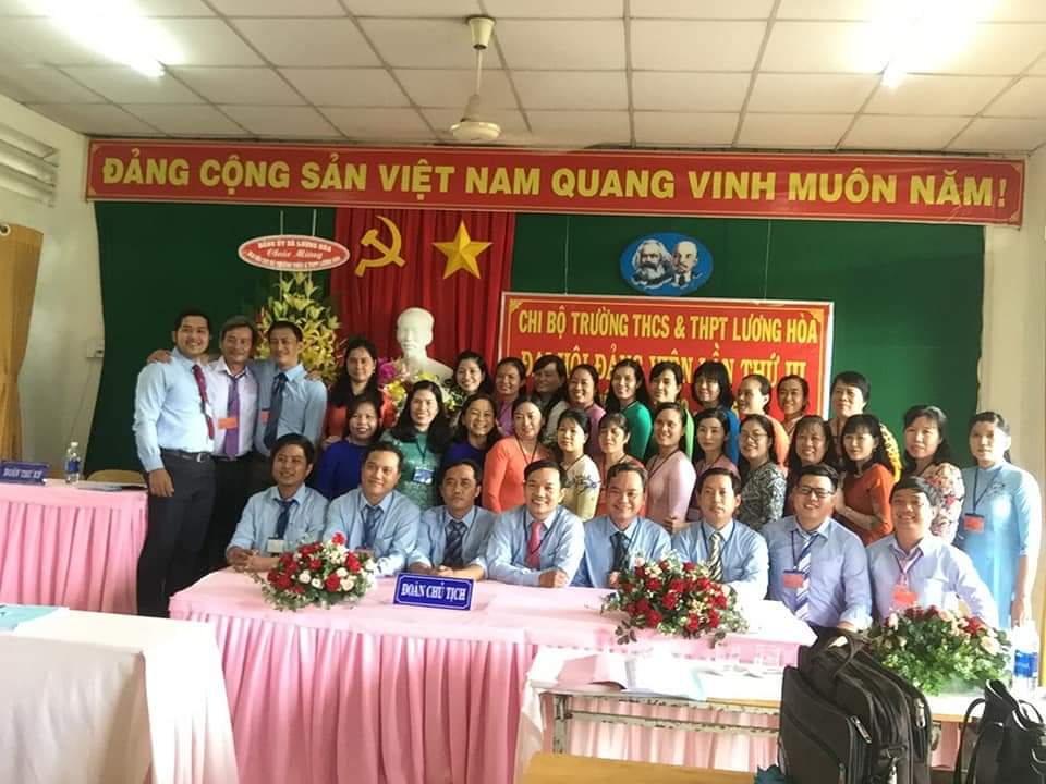 Công khai về đội ngũ nhà giáo, cán bộ quản lý và nhân viên nhà trường năm học 2021-2022